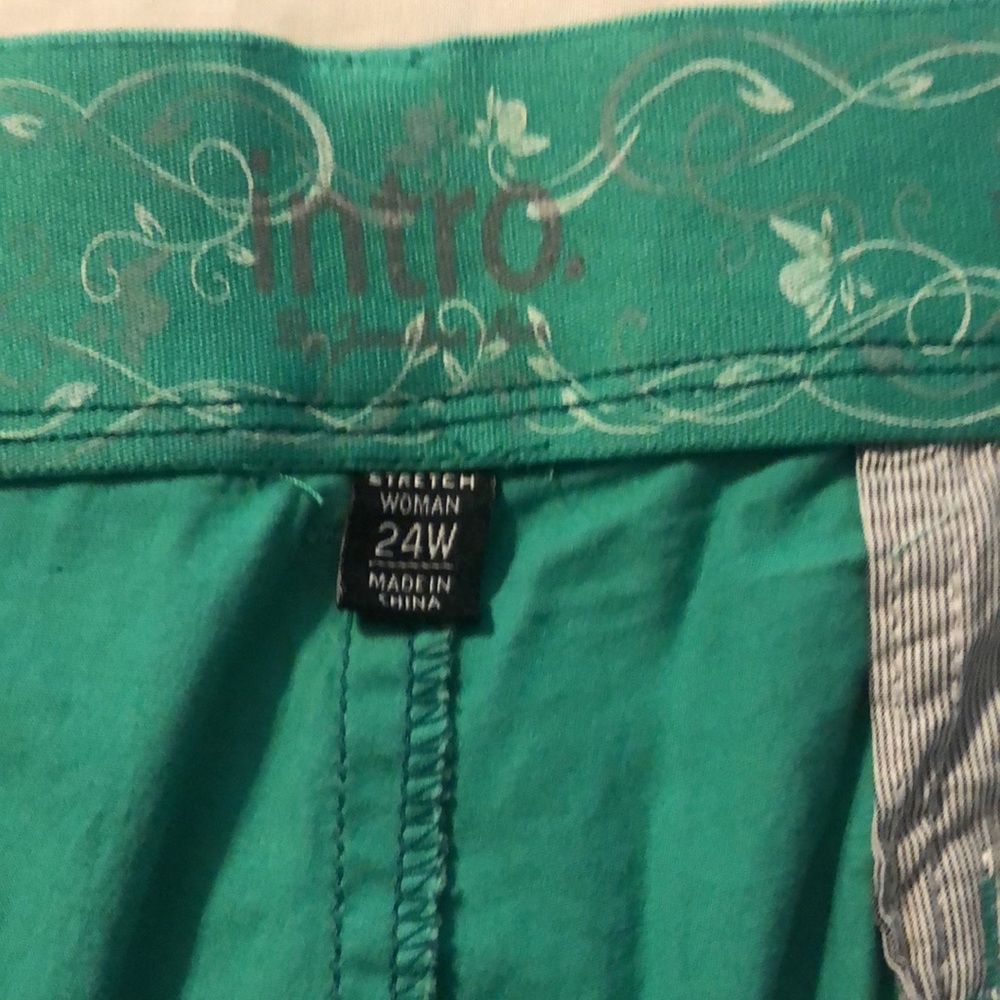Ladies capris - Picture 3 of 4